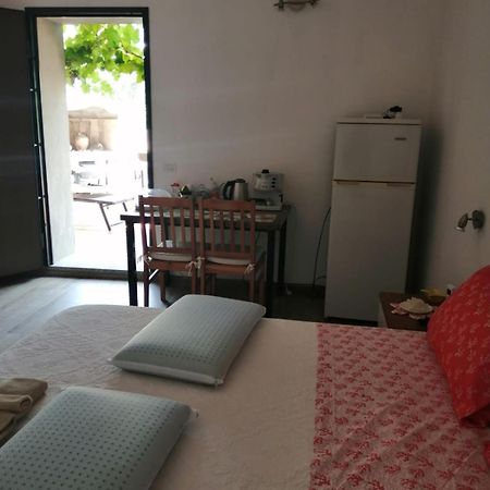 Elia'S House Bed & Breakfast Padru Luaran gambar